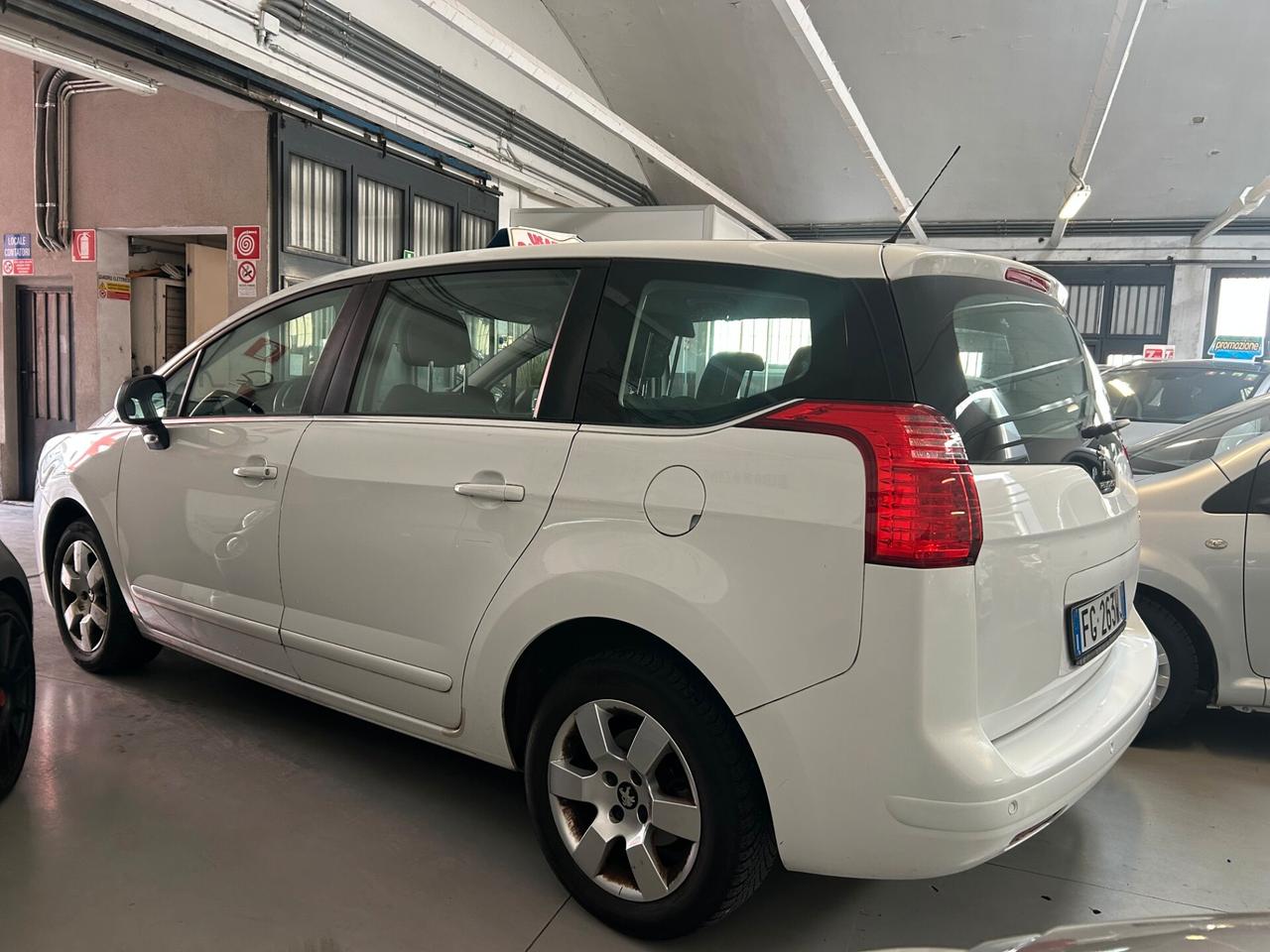 Peugeot 5008 PureTech Turbo 130 S&S Allure