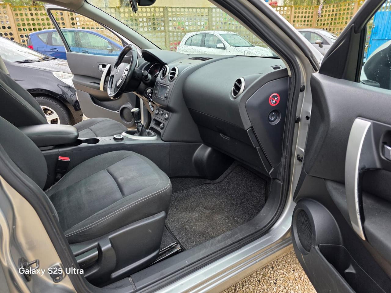 Nissan Qashqai 1.6 dCi DPF Tekna 2012