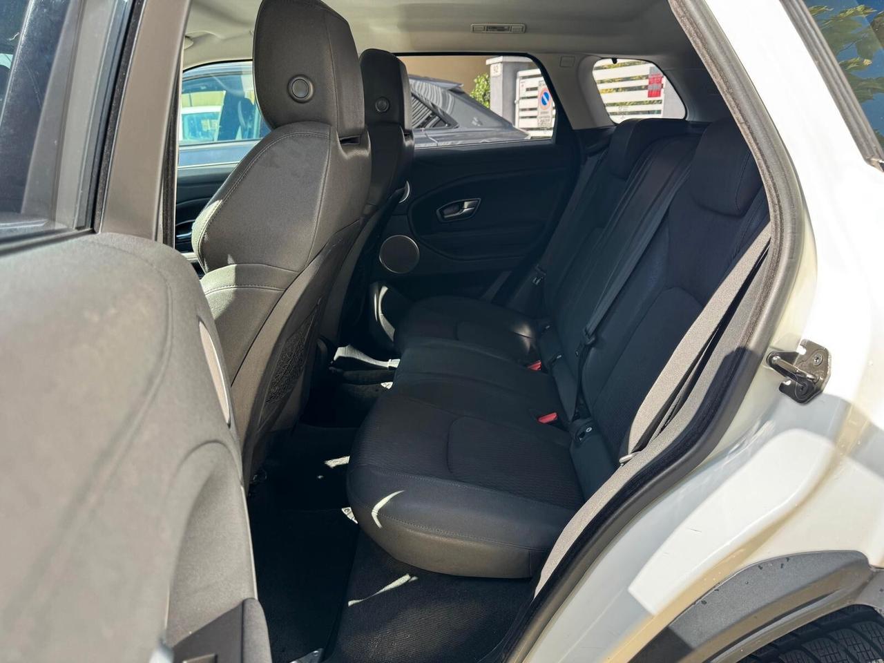 RANGE ROVER EVOQUE 2.0 eD4 5p. SE DYNAMIC