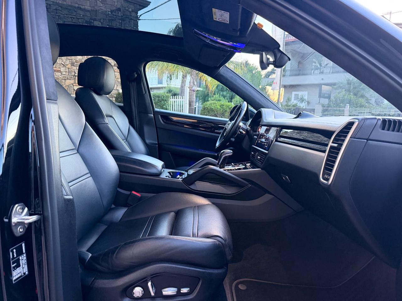 Porsche Cayenne Coupé 3.0 340-PANO-FULL-Total Black