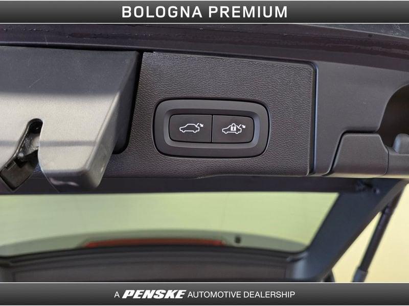Volvo XC60 XC60 B5 AWD automatico Plus Dark