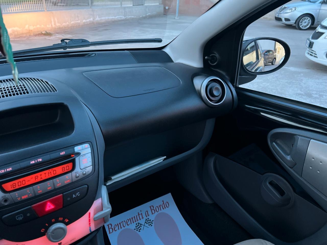 Peugeot 107 1.0 5p. Sweet Years TAGLIANDATA