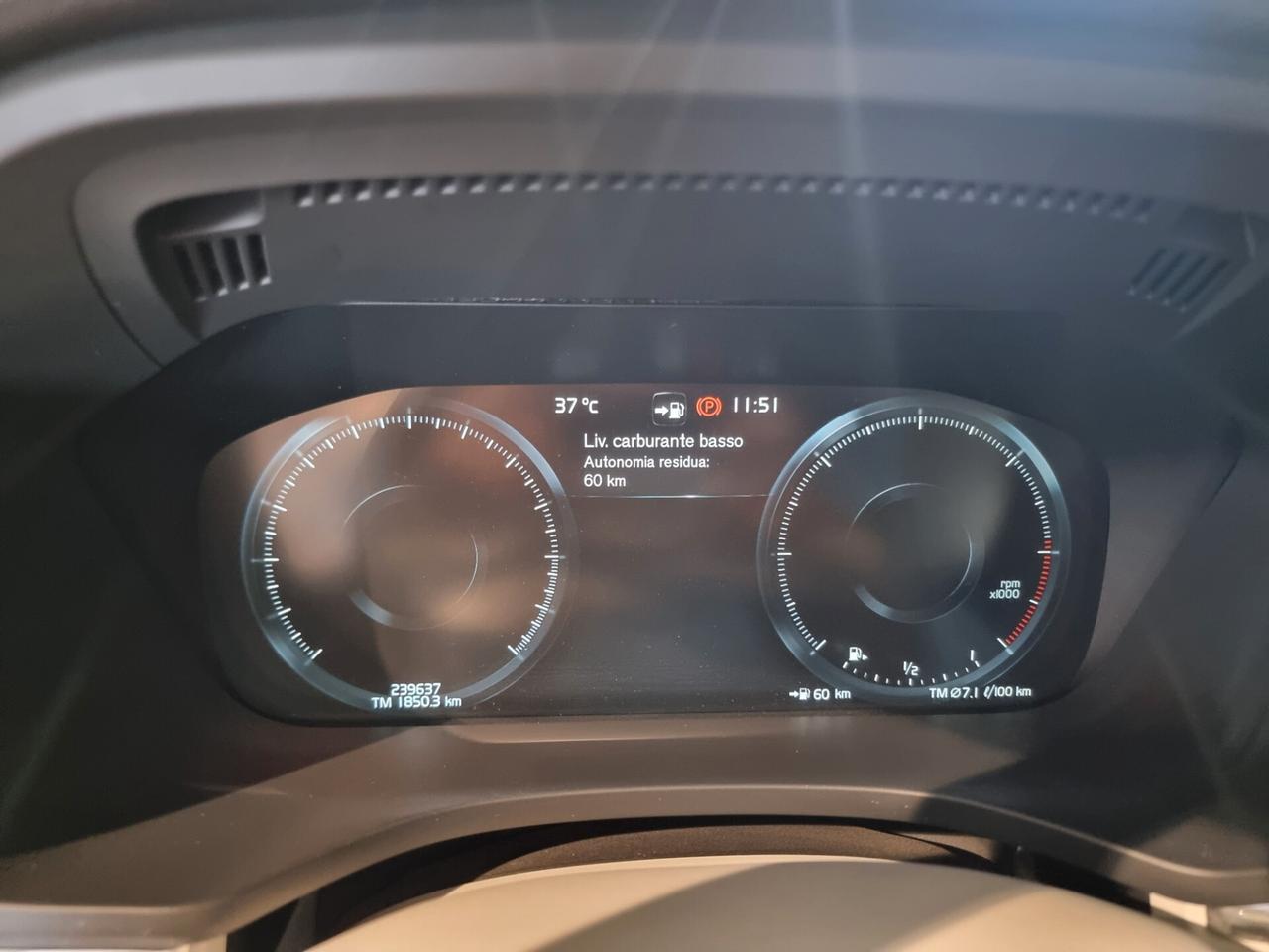 VOLVO XC60 2.0 B4d Mild Hybrid 197 CV Inscription Auto • PER OPERATORI DEL SETTORE