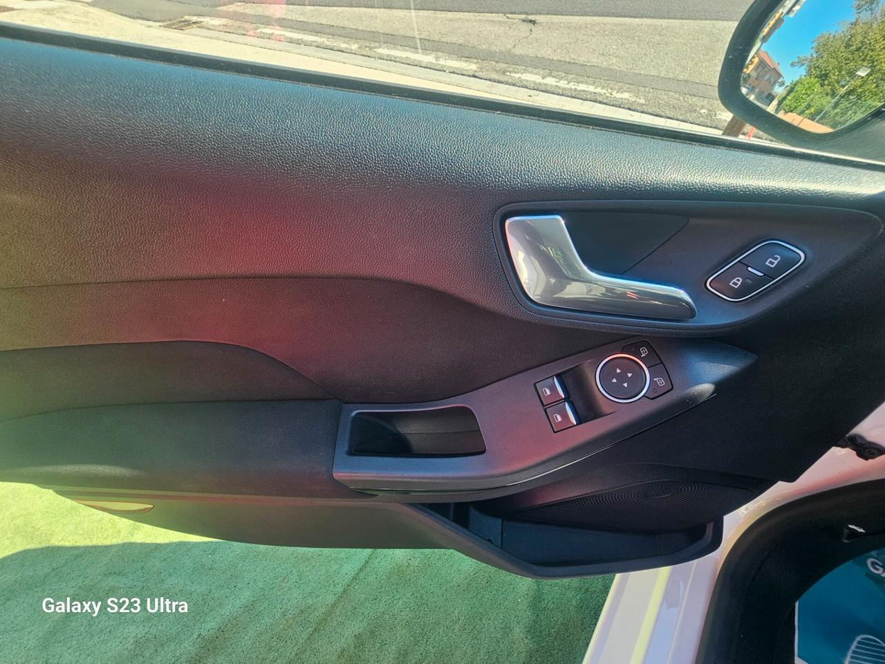 Ford Fiesta 1.0 Ecoboost 100 CV 5 porte Vignale