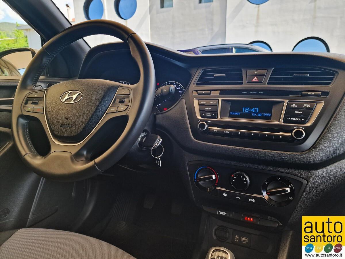 HYUNDAI I20 1.2 BLACKLINE