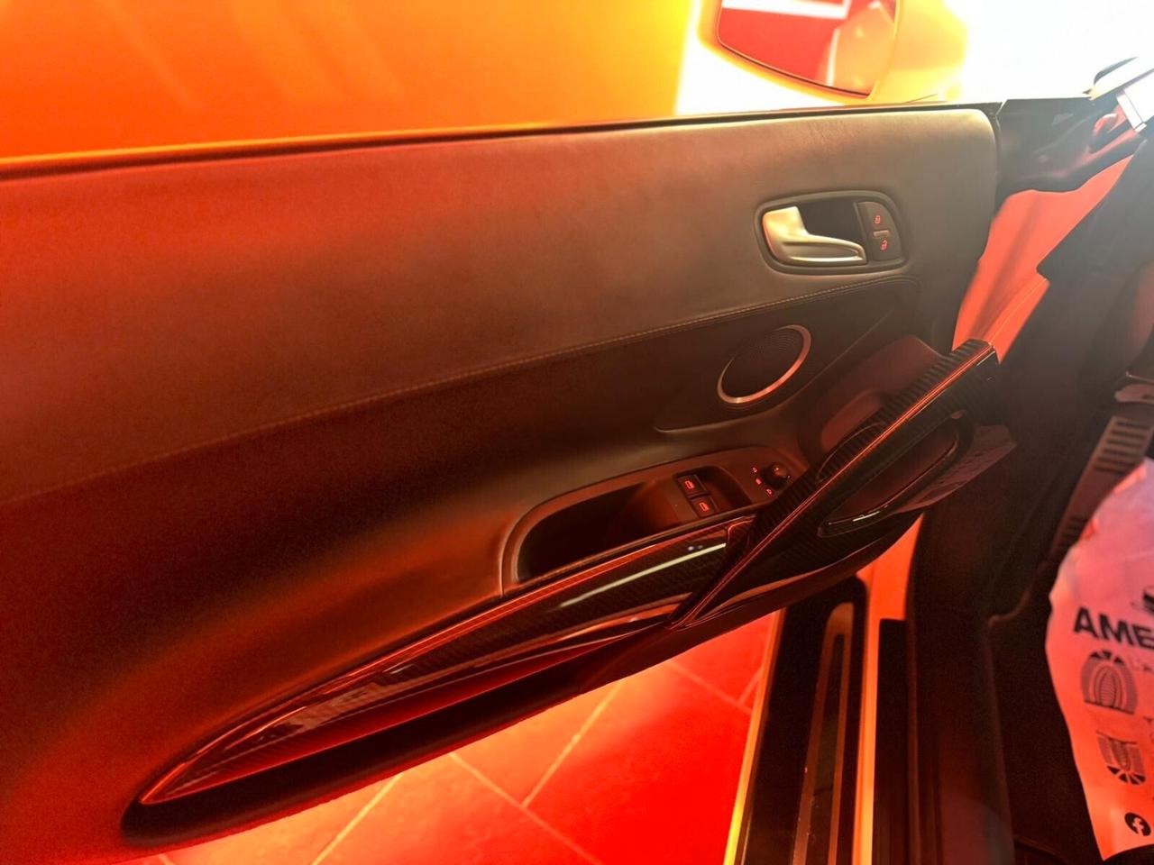 Audi R8 4.2 V8 FSI quattro R tronic