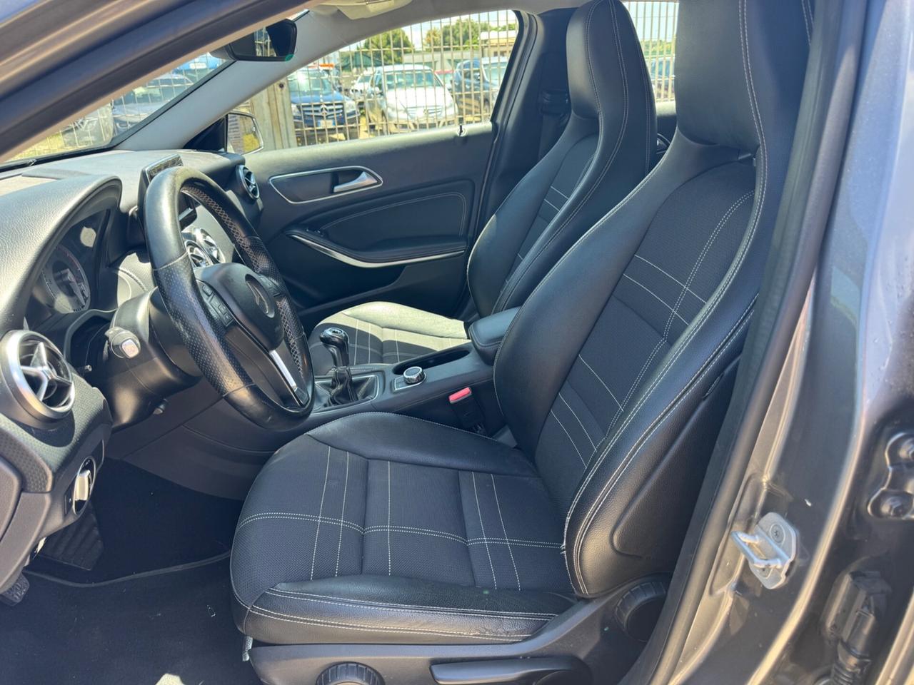 Mercedes-benz A 180 - 1.6 benz - 2013