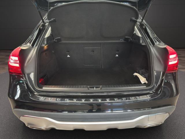 MERCEDES-BENZ GLA 180 Sport