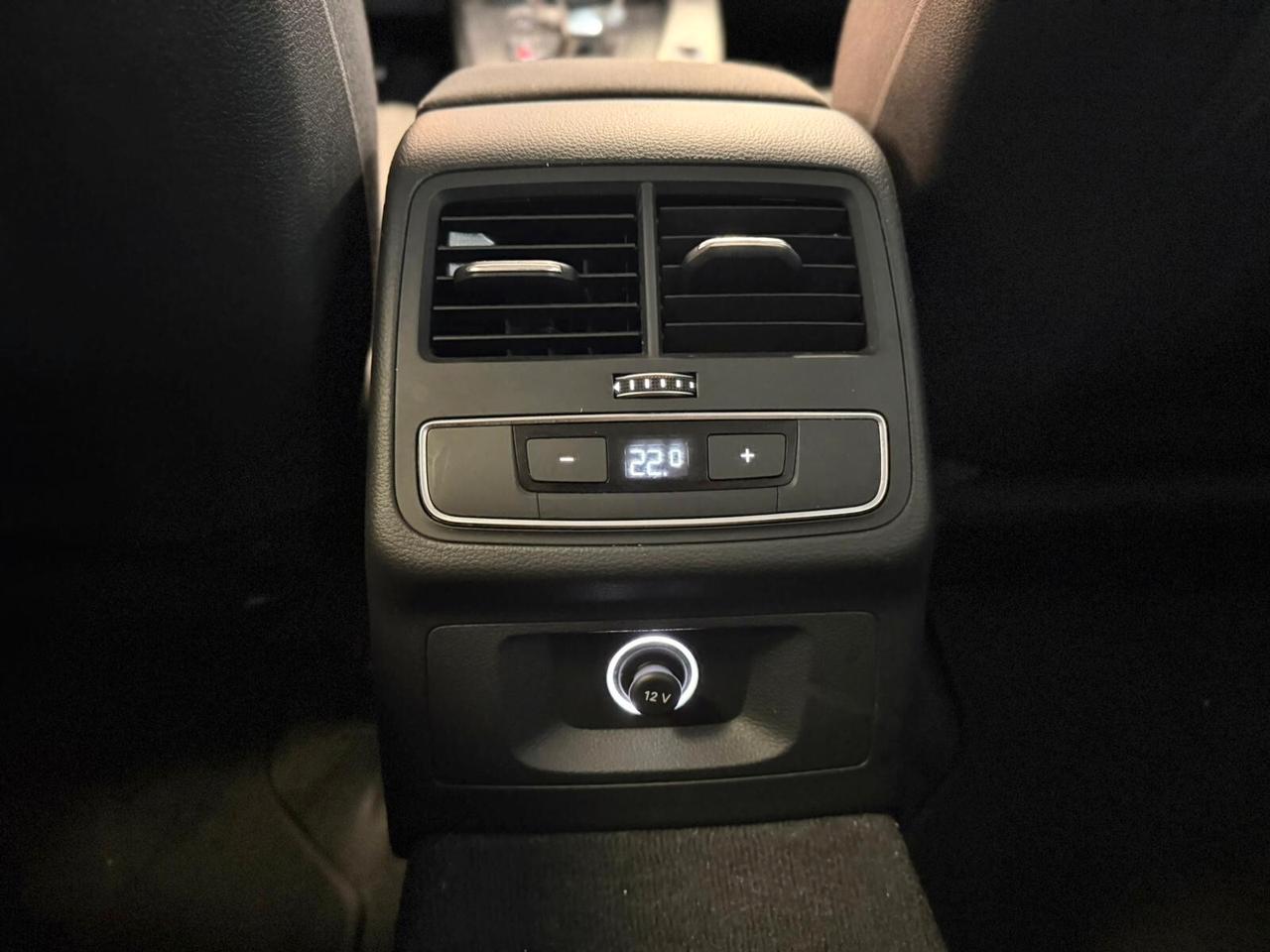 Audi A4 Avant 30 TDI S tronic Business
