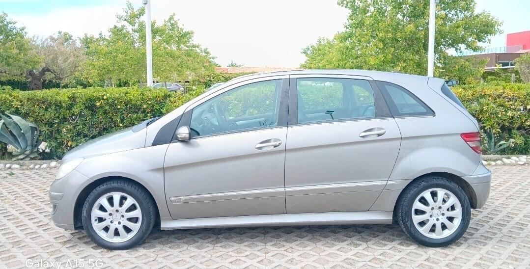 Mercedes-benz B 200 b200 diesel cambio automatico - permute