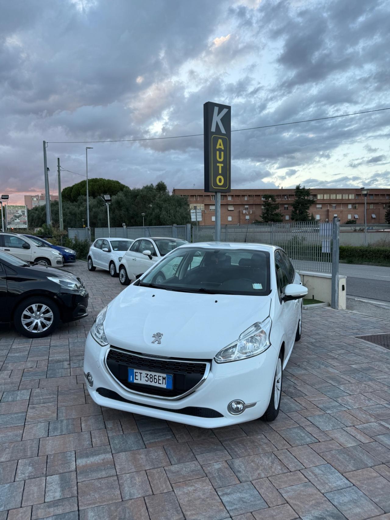 Peugeot 208 1.2 Benzina