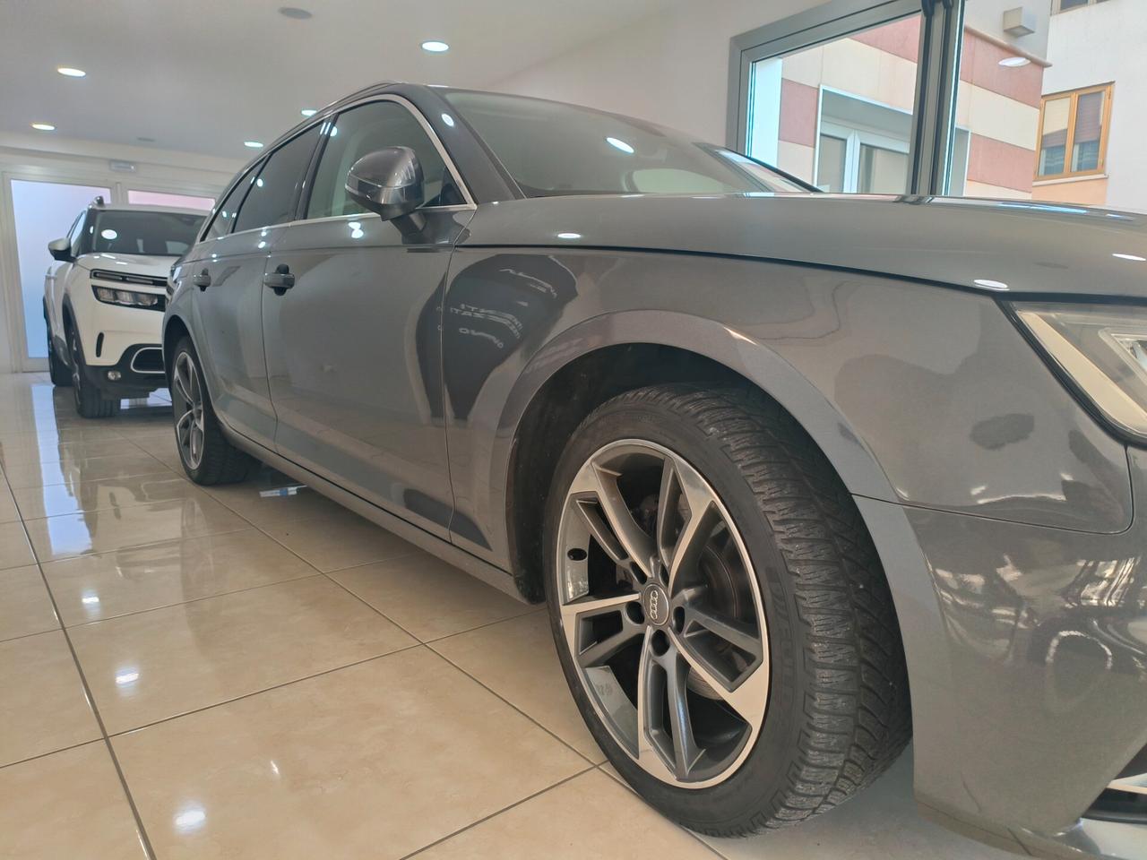 Audi A4 Avant 35 TDI S tronic Business Sport