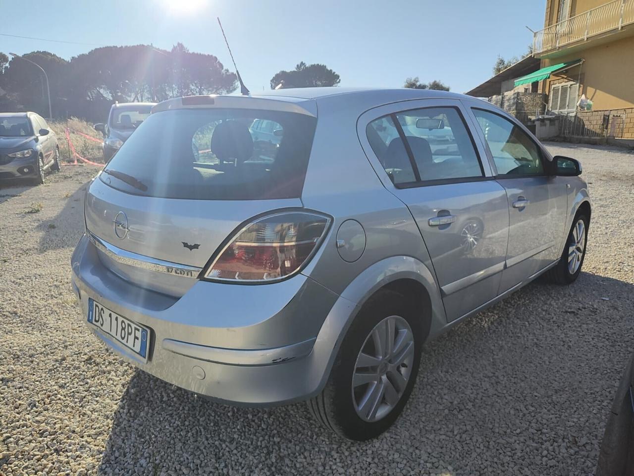 Opel Astra 1.7 CDTI 110CV 5 porte Enjoy