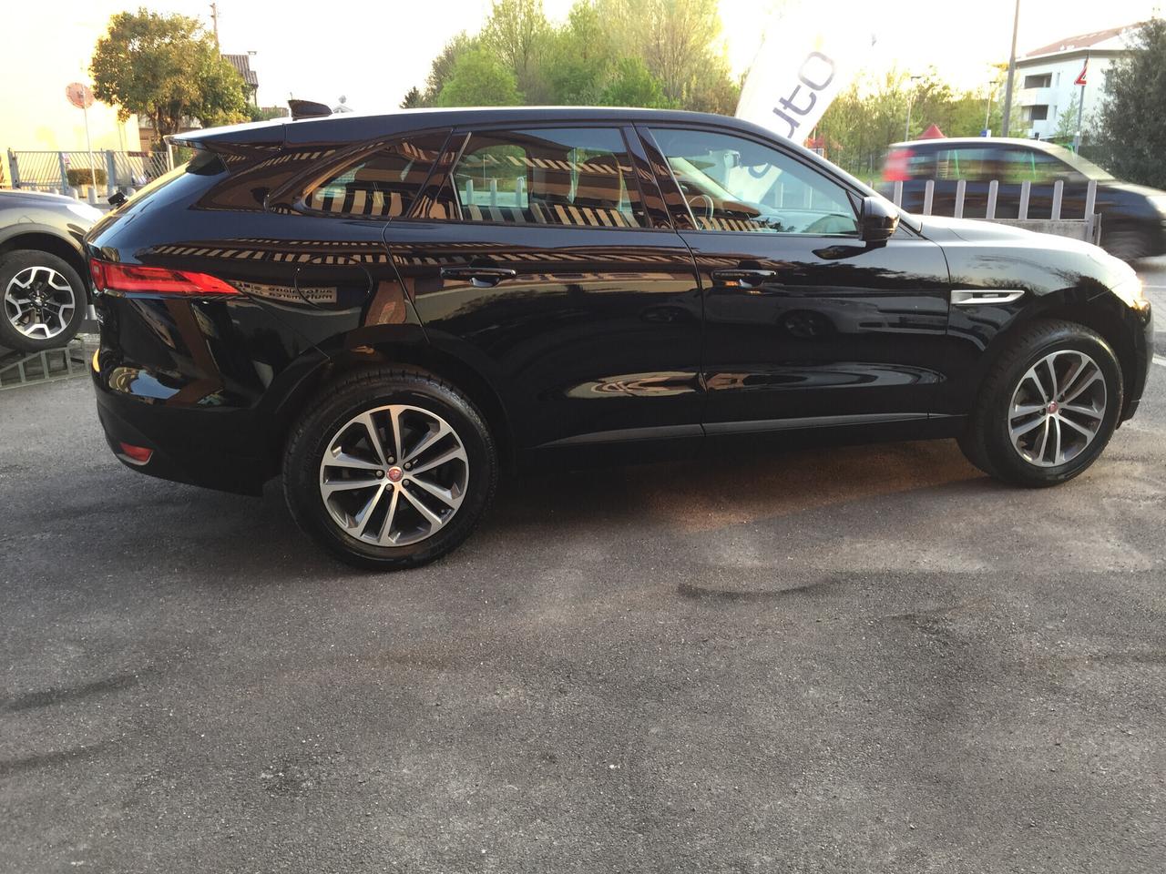 Jaguar F-Pace 2.0 D 180 CV AWD R-Sport