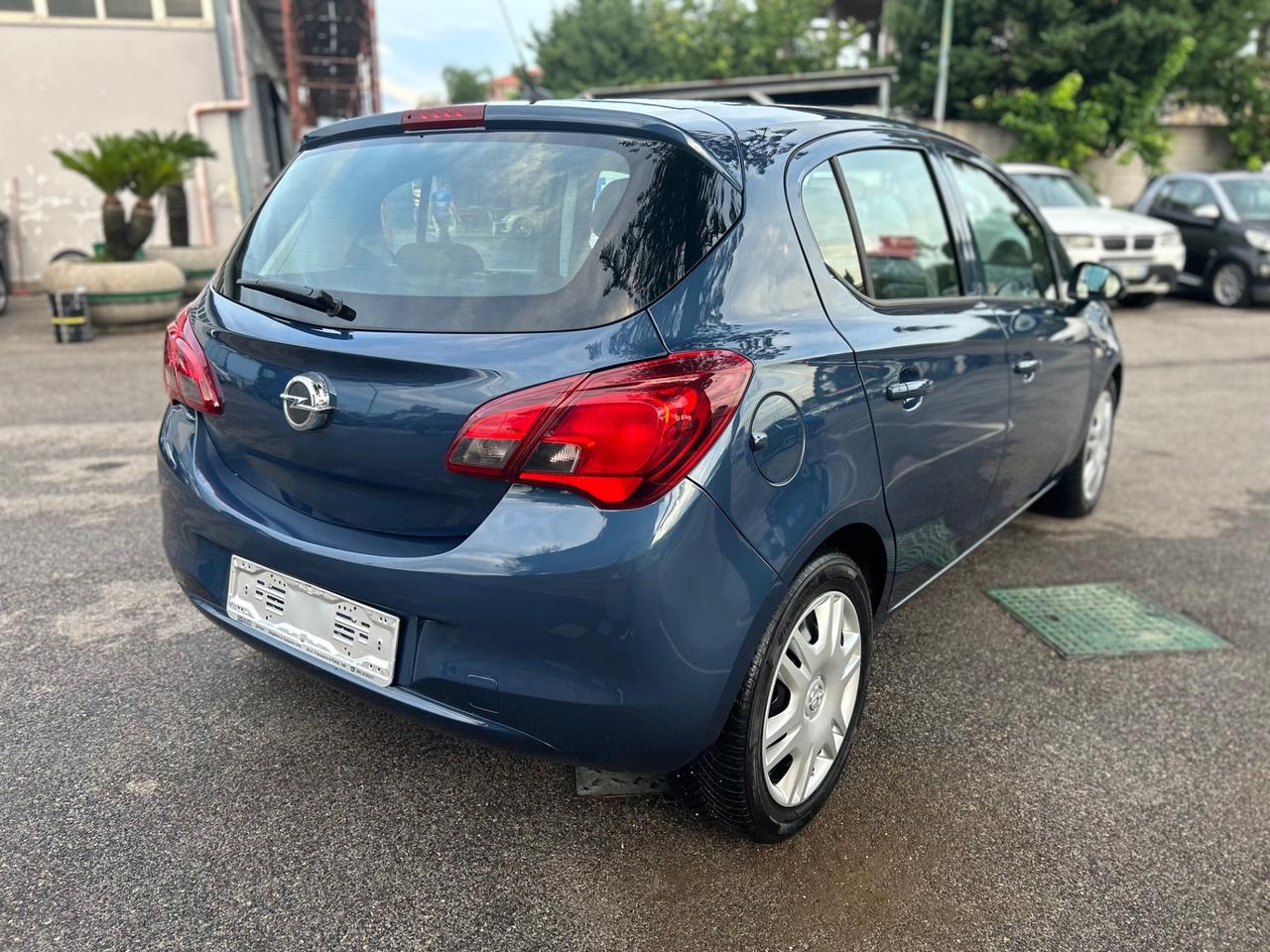 Opel Corsa 1.2 5 porte