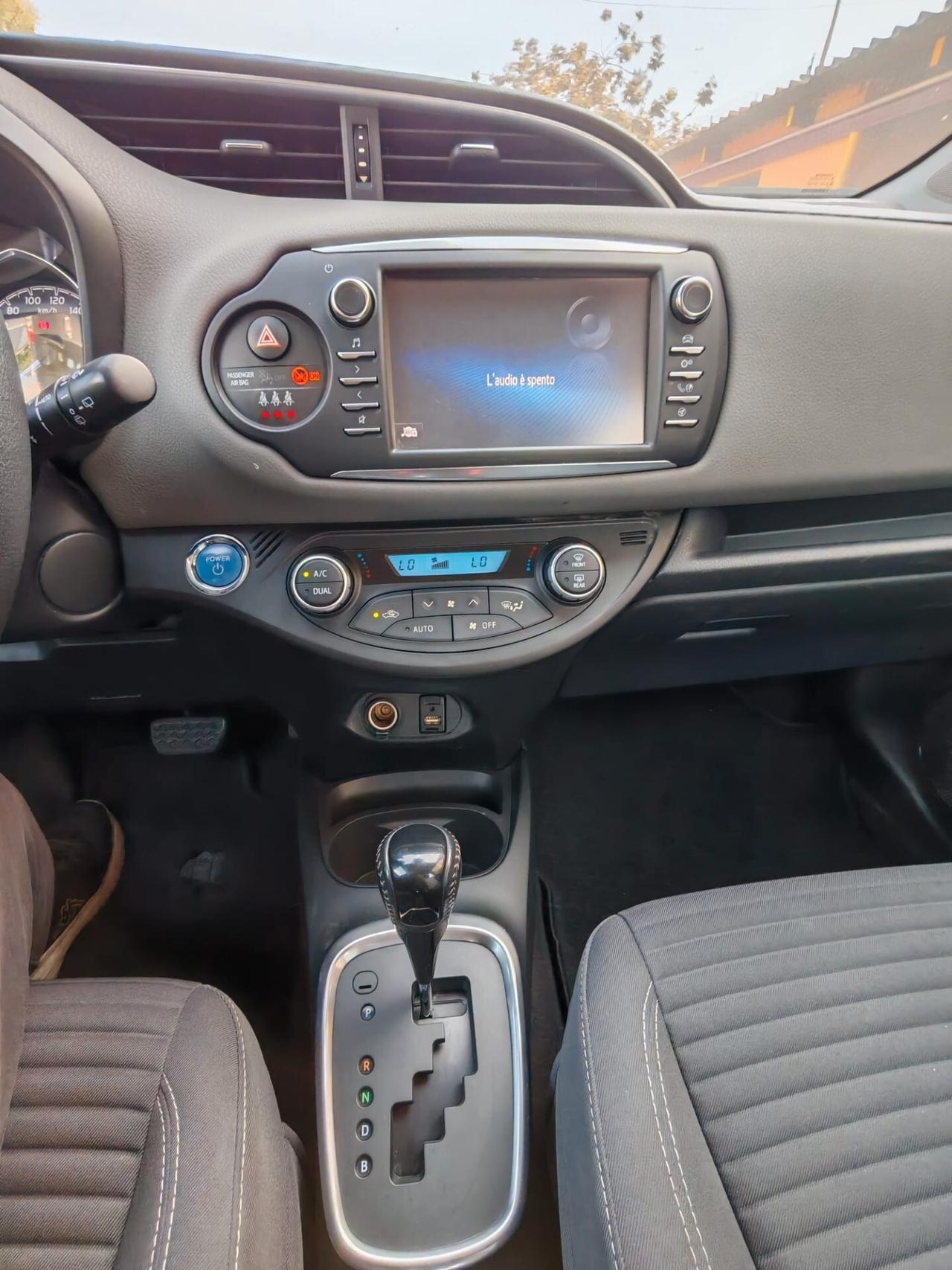 Toyota Yaris 1.5 Hybrid 5 porte Business