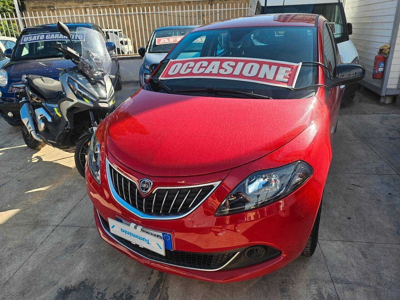 Lancia Ypsilon 1.0 FireFly Hybrid Ecochic Silver 11/2021