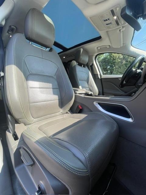 Jaguar F-Pace 2.0 D 180 CV AWD aut. R-Sport