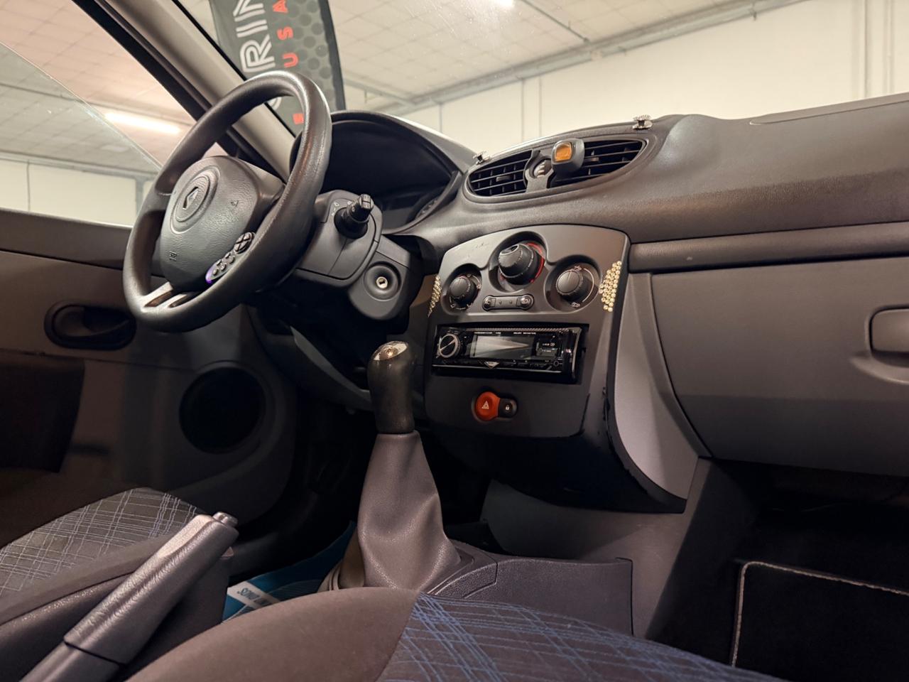 Renault Clio 1.2 16V 3 porte Luxe