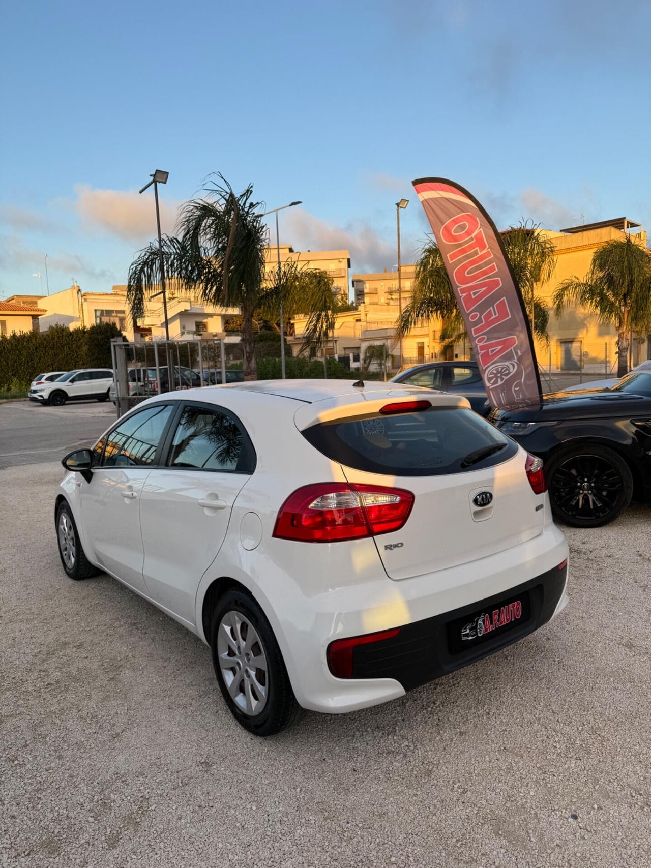 Kia Rio 1.2 CVVT 5p. Cool