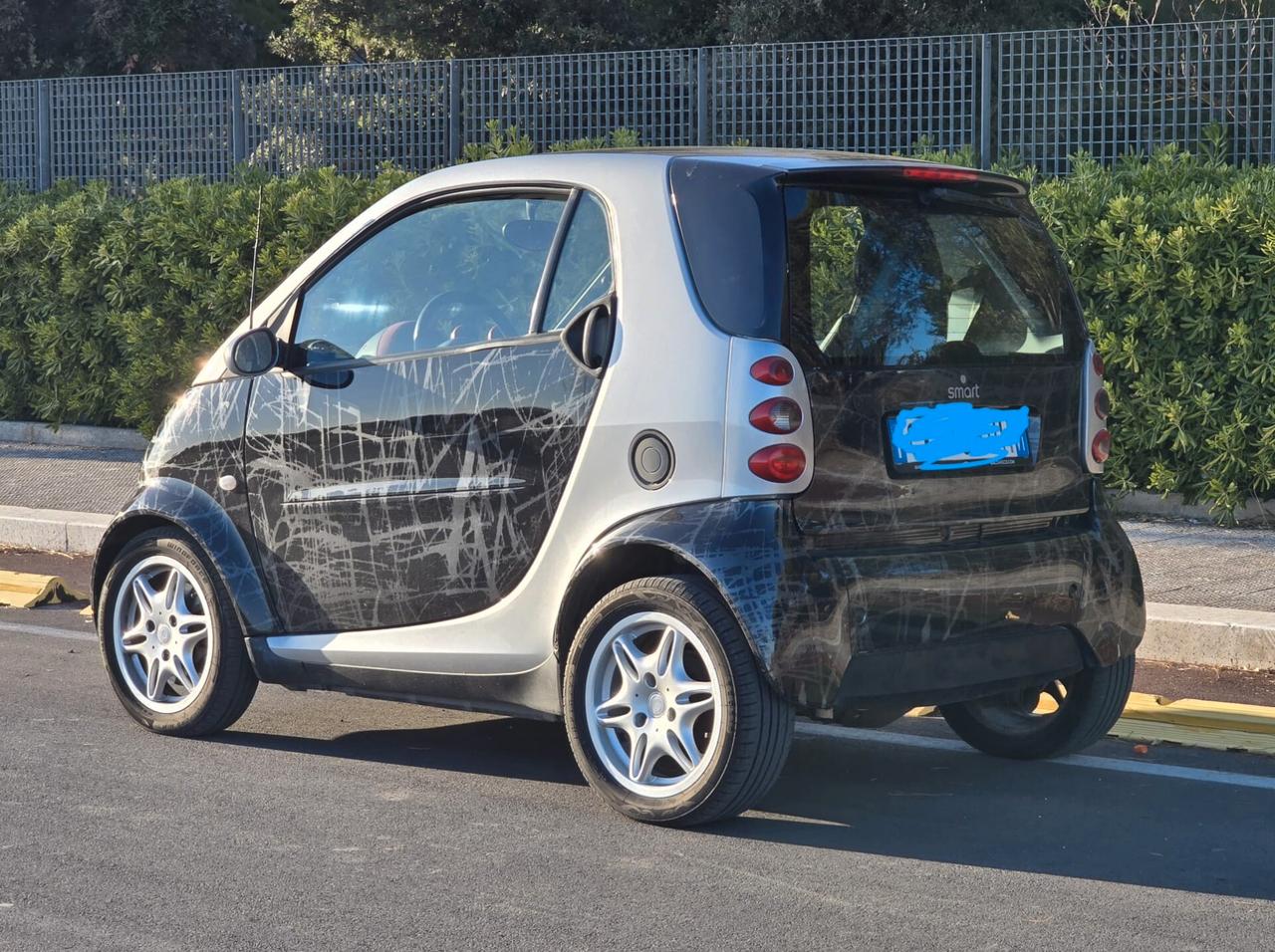Smart 700 city-coupé pure (45 kW)