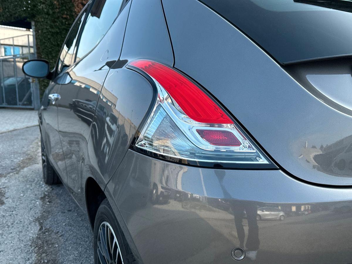 LANCIA Ypsilon III 2021 - Ypsilon 1.0 firefly hybrid Platino s&s 70cv