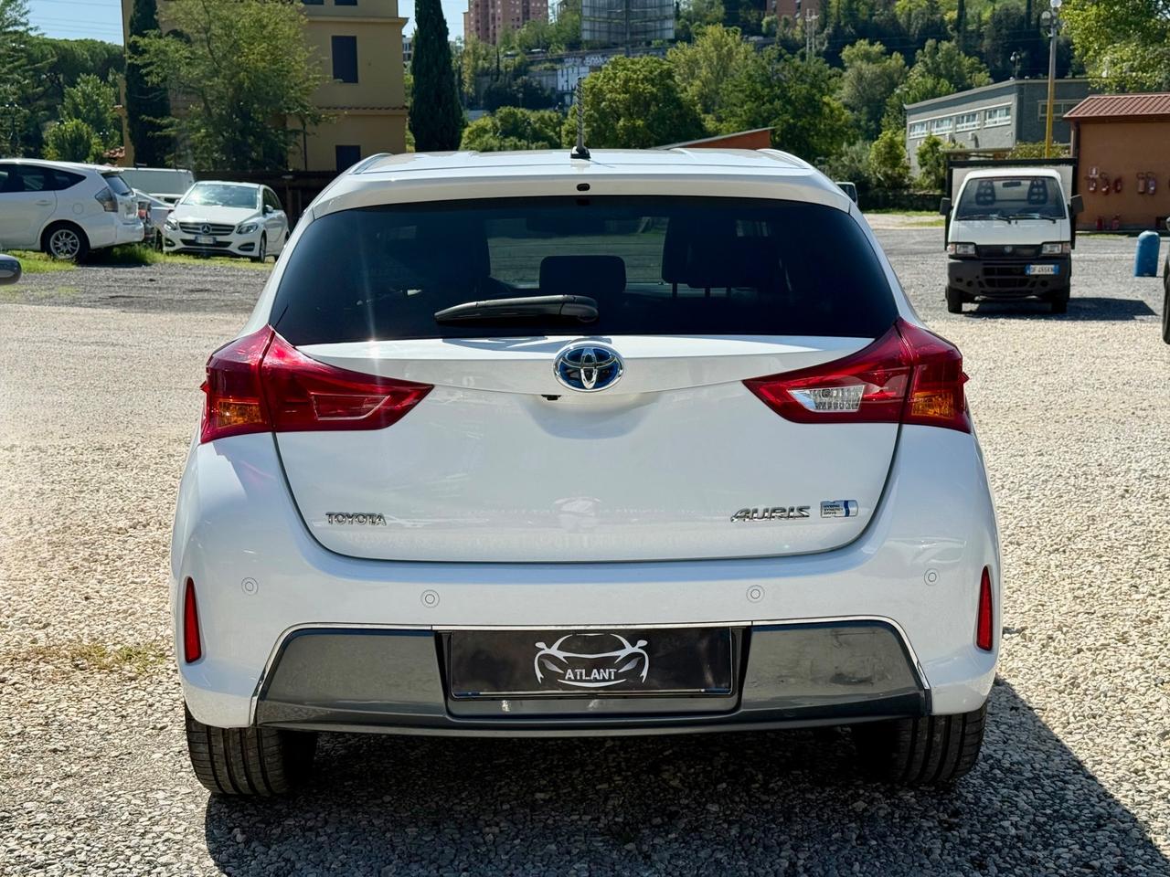 Toyota Auris 1.8 hsd executive