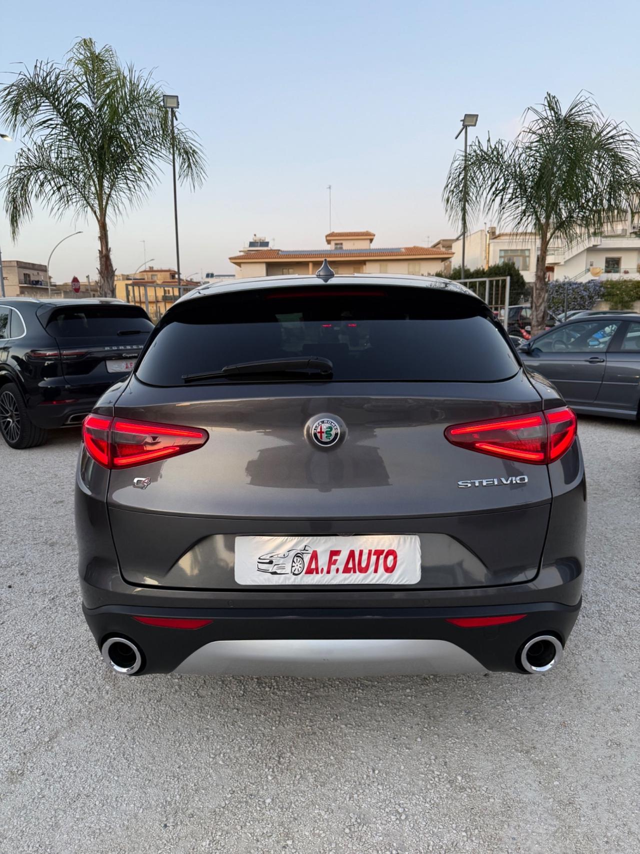 Alfa Romeo Stelvio 2.2 Turbodiesel 210 CV AT8 Q4 Executive