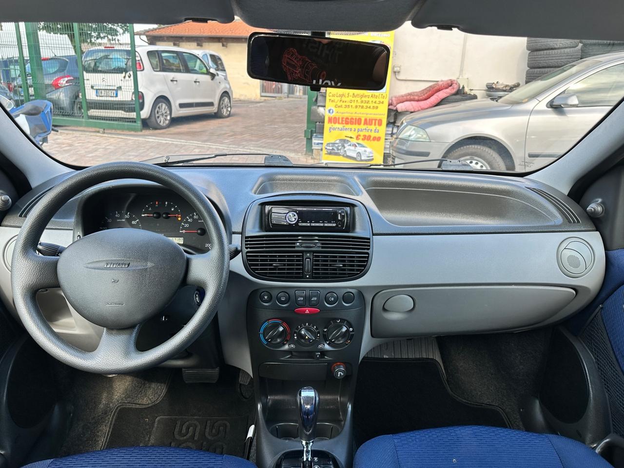 Fiat Punto 1.2i 16V cambio automatico