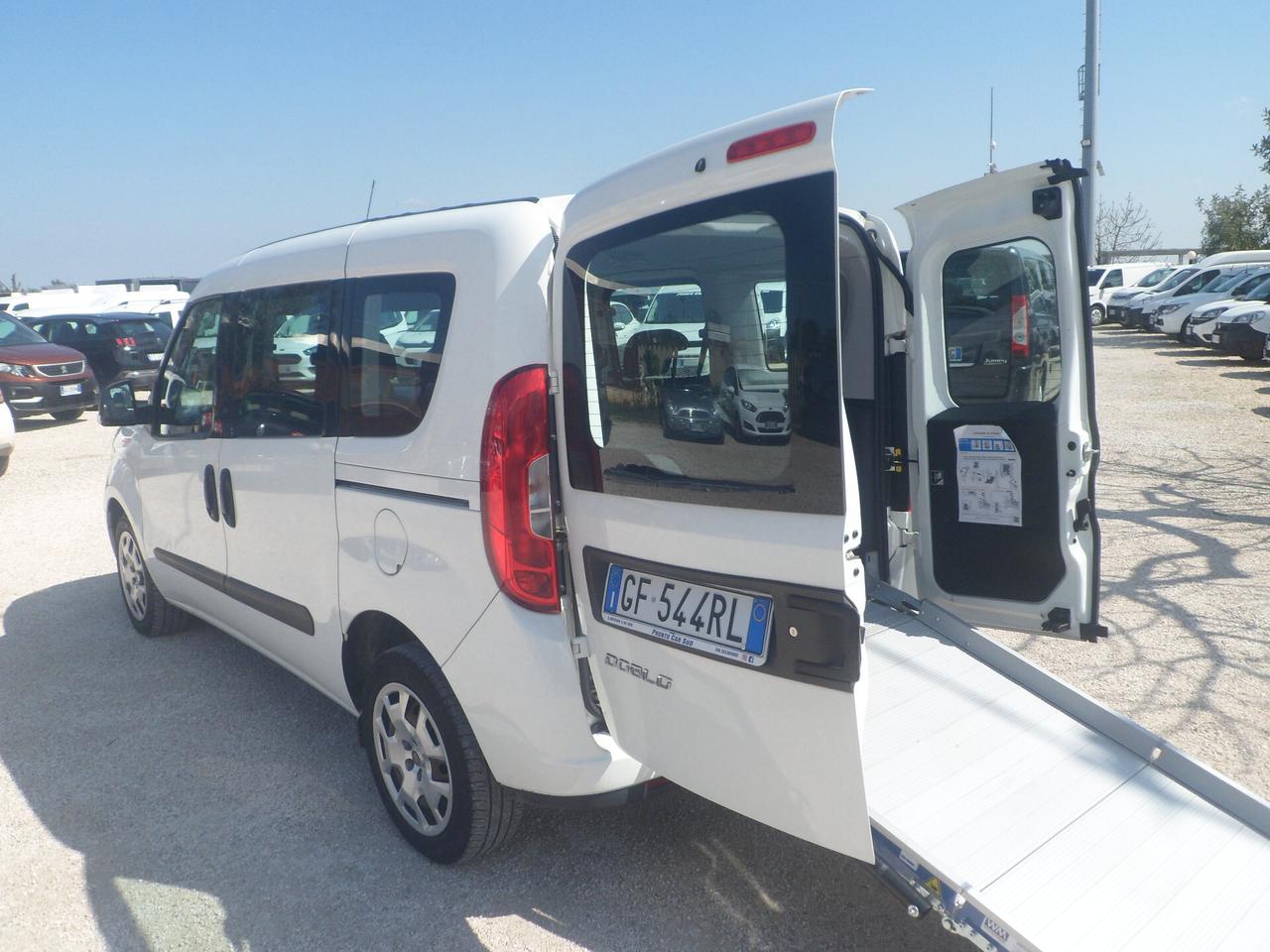 Fiat Doblo 5 posti autocarro
