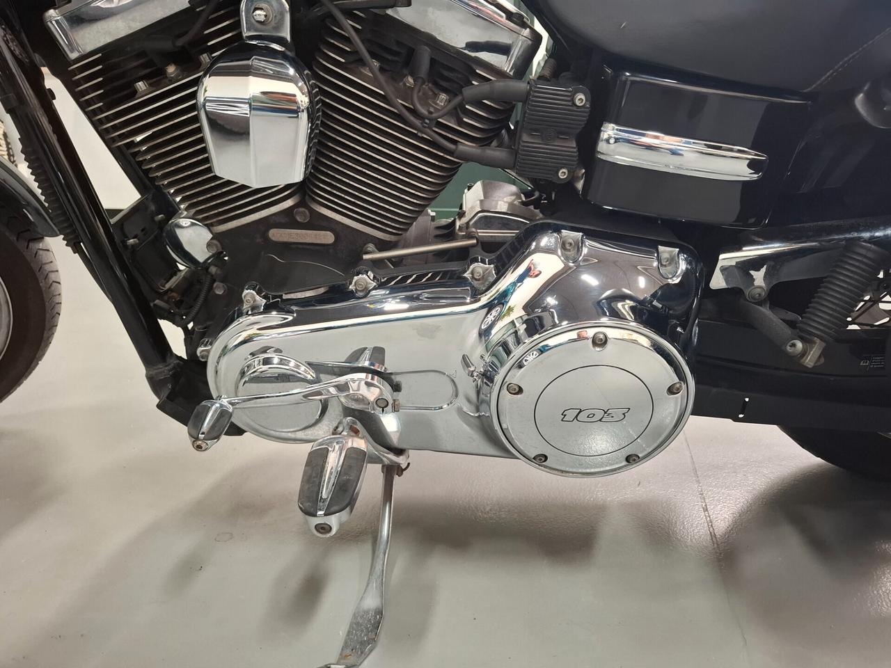 Harley Davidson Dyna Super Glide FXDC Custom ABS