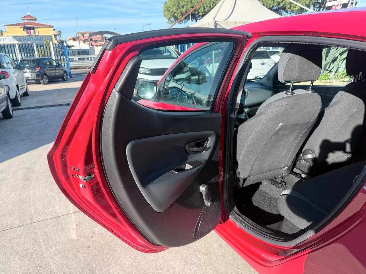 Lancia Ypsilon 1.2 69 CV 5 porte Silver