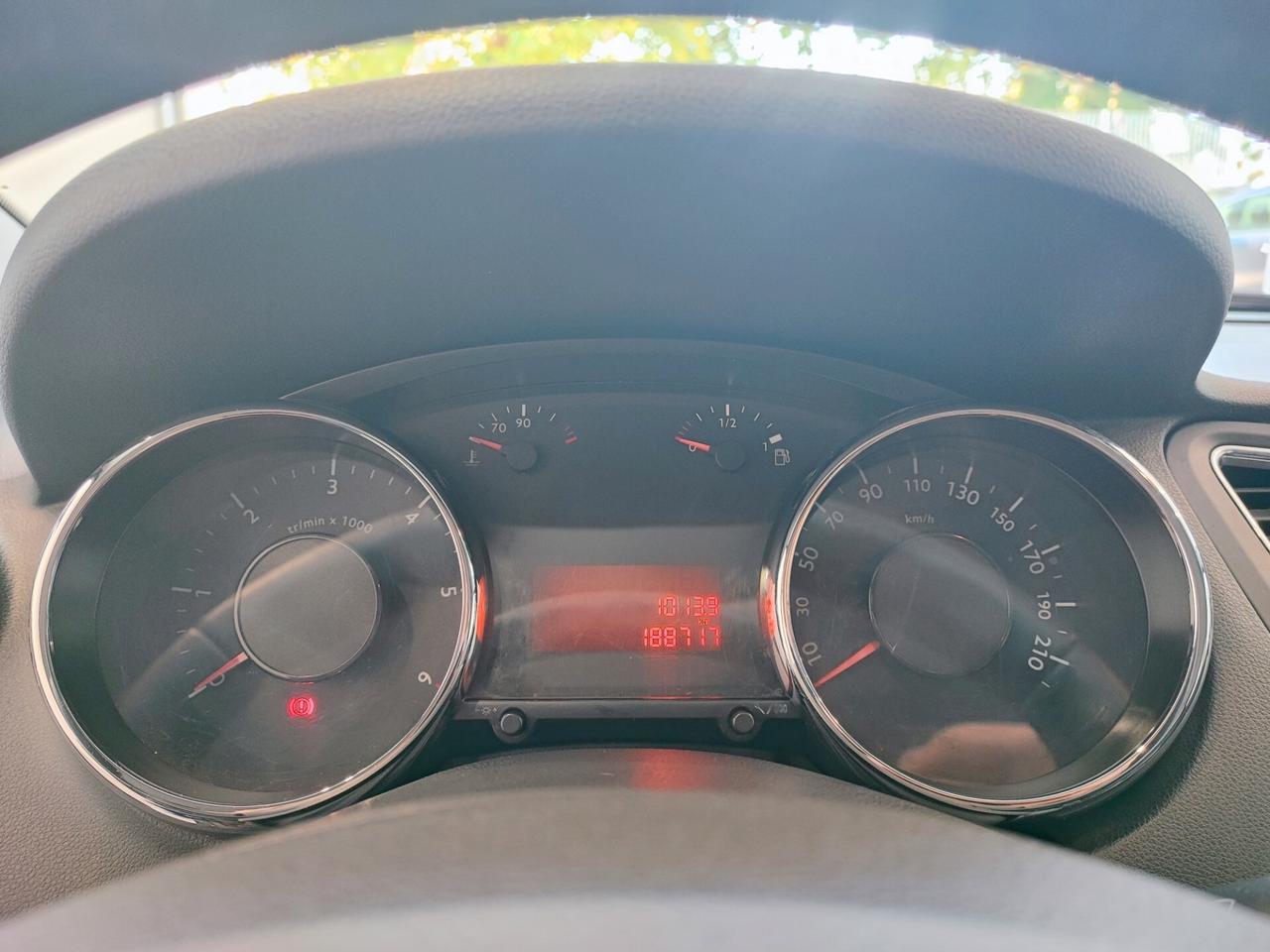 Peugeot 5008 1.6 HDi Business
