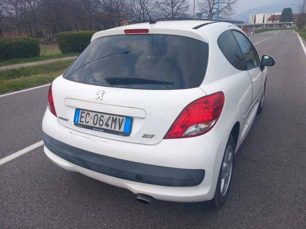 PEUGEOT 207 1,4 BENZINA- OK NEOPATENTATI
