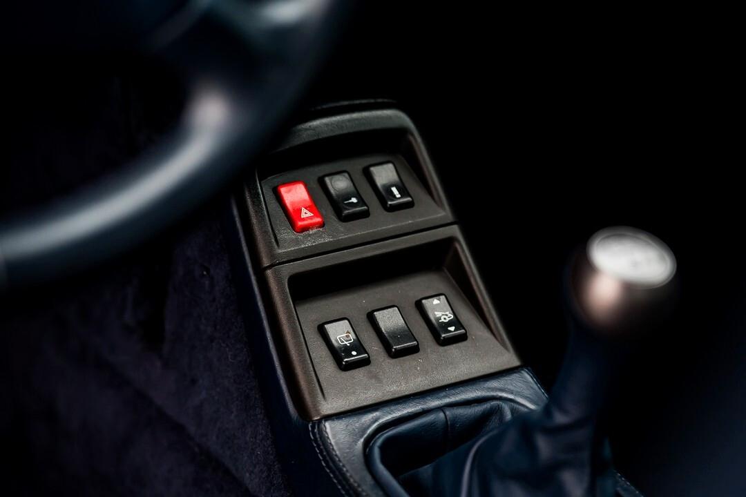 Porsche 993 Carrera 4S