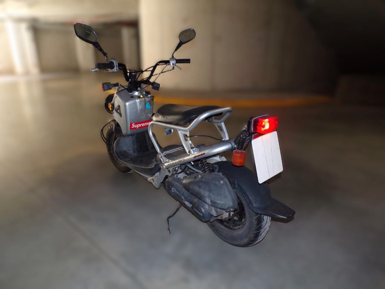 SCOOTER HONDA ZOOMER 50 4T DEL 2005 57.200 KM MOTORE SOSTITUITO NEL 2023