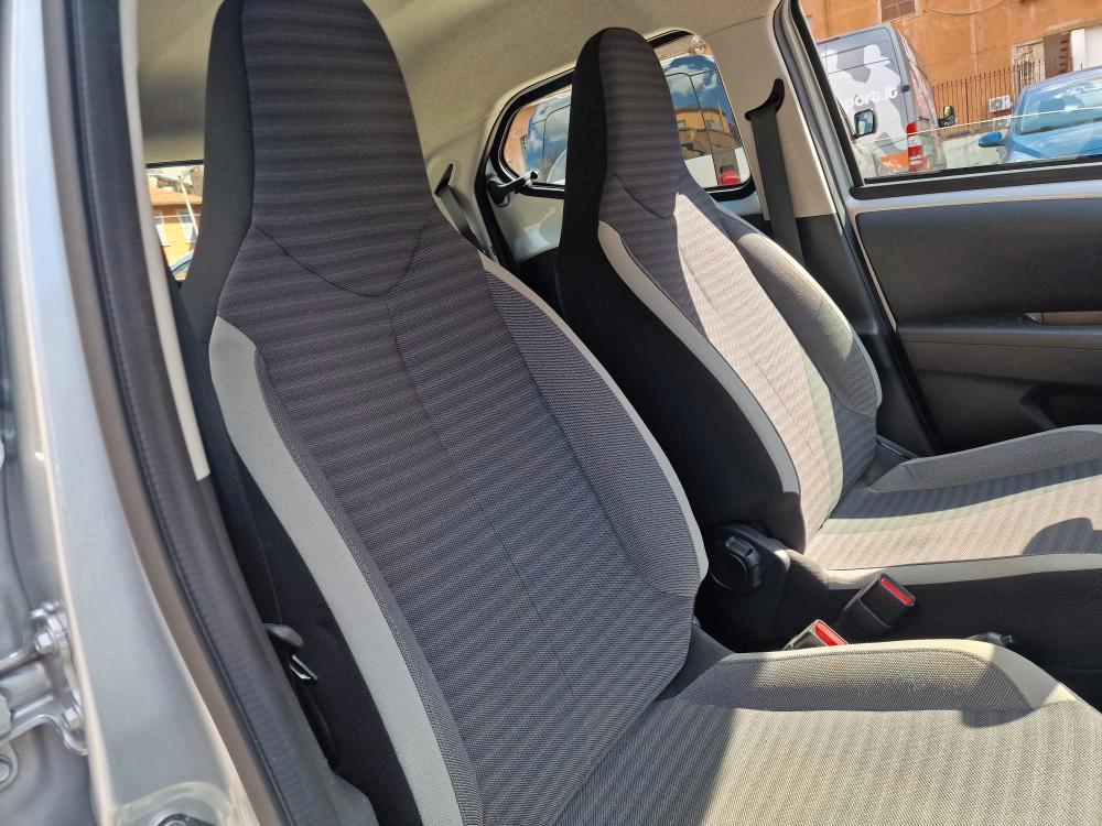 Toyota Aygo 5 Porte Aygo 5p 1.0 x-play 72cv km 21000