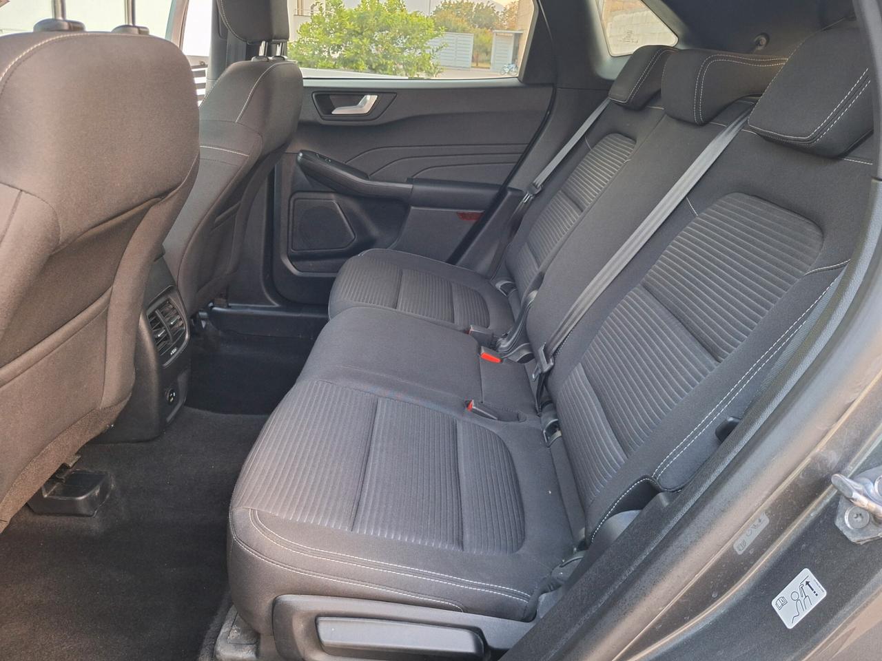 Ford Kuga TITANIUM 1.5 DIESEL 120cv AUTOMAT. NAV+RETROCAM. 2022