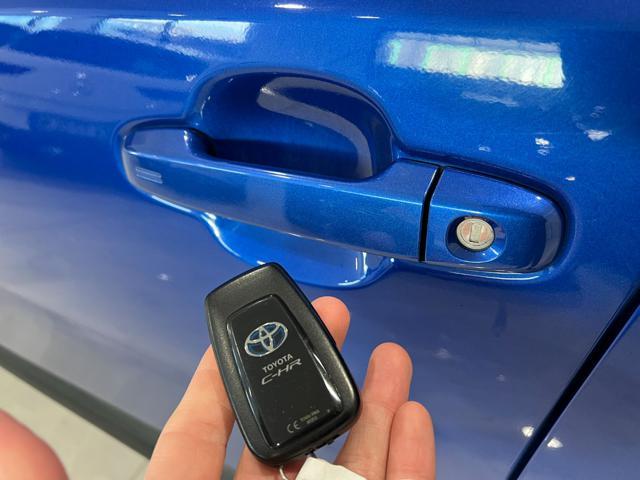 TOYOTA C-HR 1.8 Hybrid E-CVT Style Edition Sport utility