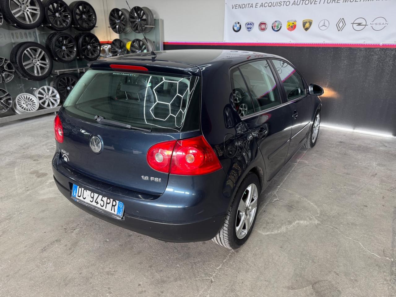 Volkswagen Golf 1.6 16V FSI 5Porte ADATTA NEOPATENTATI