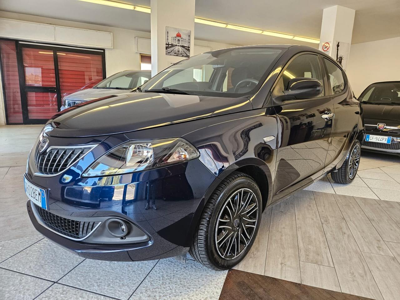 Lancia Ypsilon 1.0 Firefly GOLD Benzina/Hybrid S&S 70CV