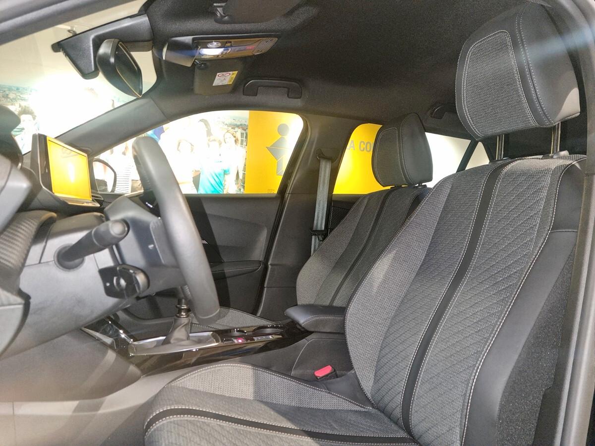 Peugeot 2008 Allure 1.2 PureTech 100cv AZIENDALE