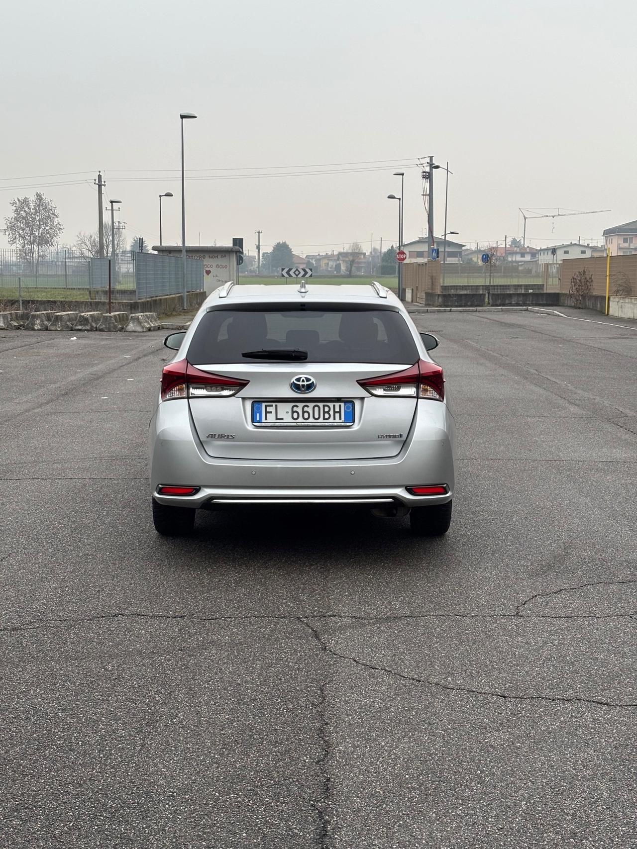 Toyota Auris Touring Sports 1.8 Hybrid Lounge