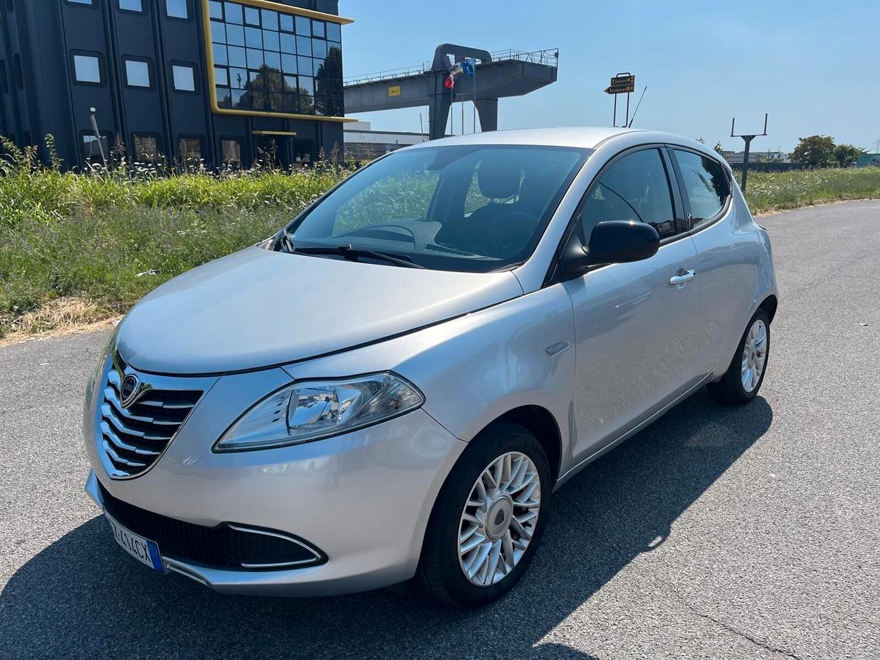 Lancia Ypsilon 1.2 69 CV 5 porte Elle