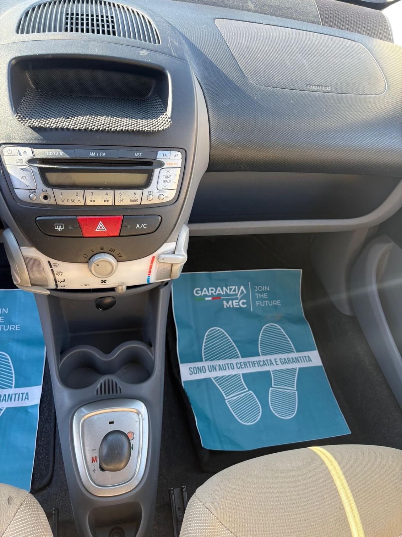 Peugeot 107 1.0 68CV 5p. Sweet Years 2Tronic