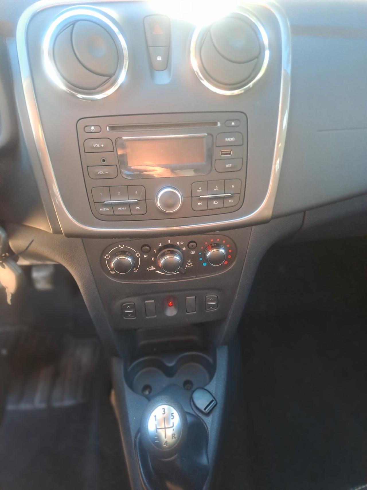 Dacia Sandero 1.5 dCi 8V 75CV Lauréate