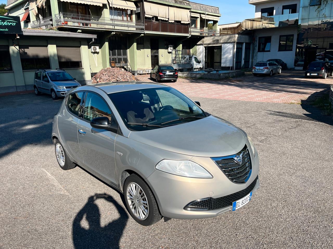 Lancia Ypsilon 1.2 69 CV 5 porte S&S Silver
