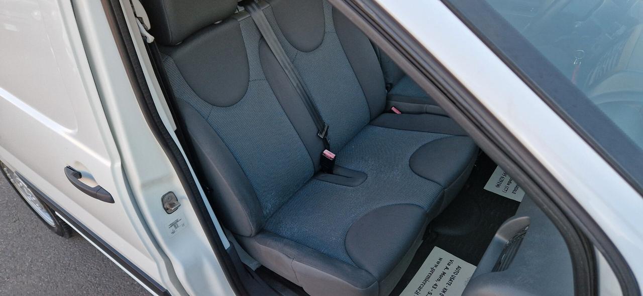 Peugeot Expert 2.0 HDi 128cv L1 H1