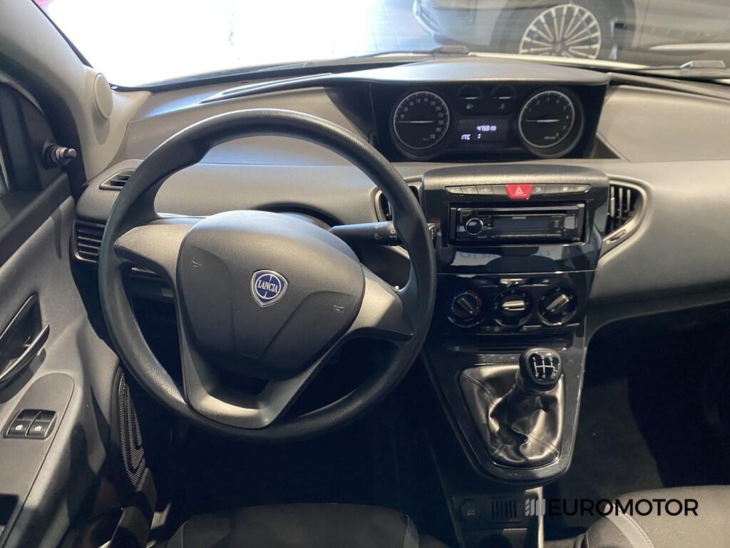 Lancia Ypsilon 5 Porte 1.2 Silver