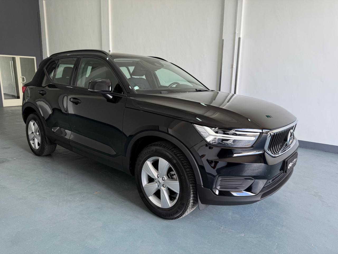 Volvo XC40 D3 AWD Momentum Core